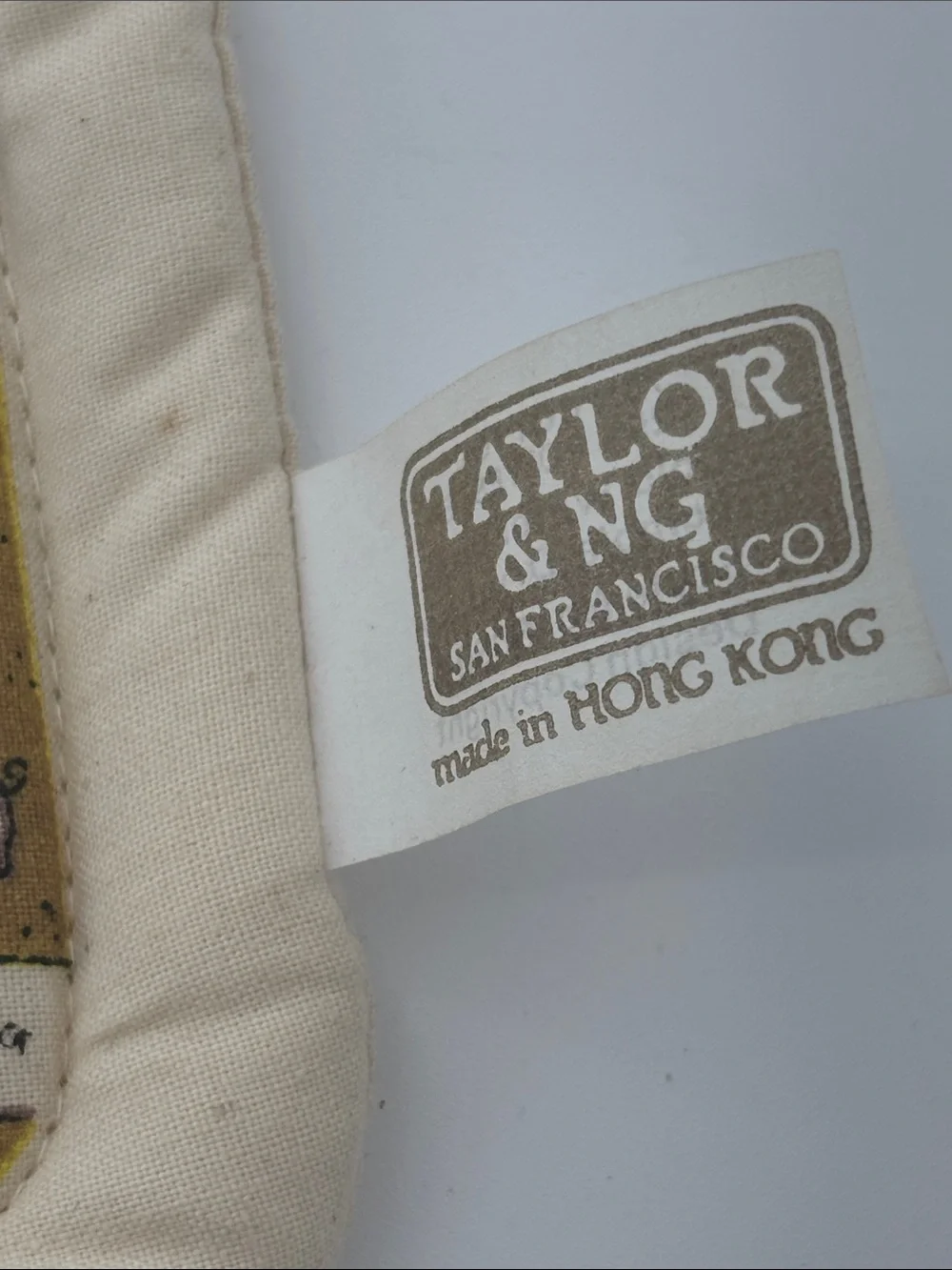 Vintage 1980 Taylor & NG farm scene hot pad holder (NOS)